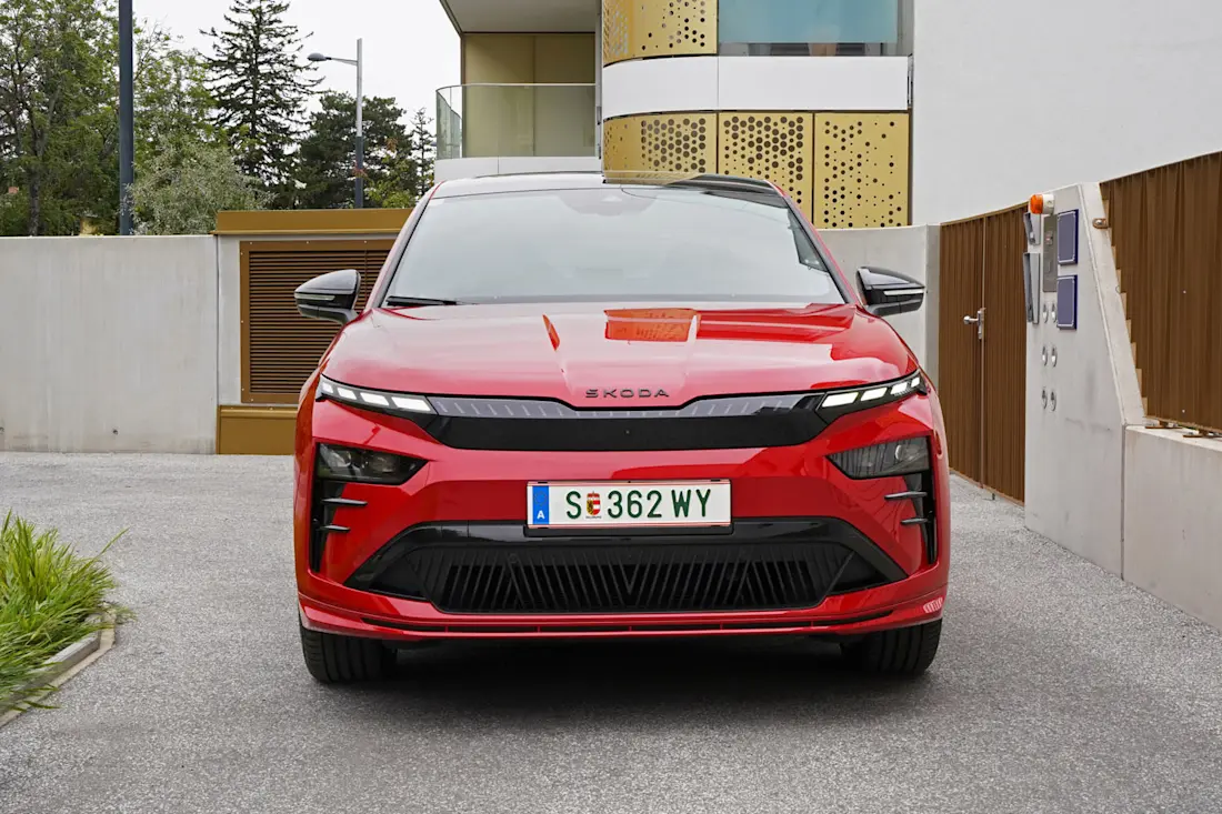 2 skoda-enyaq-coupe-rs-front