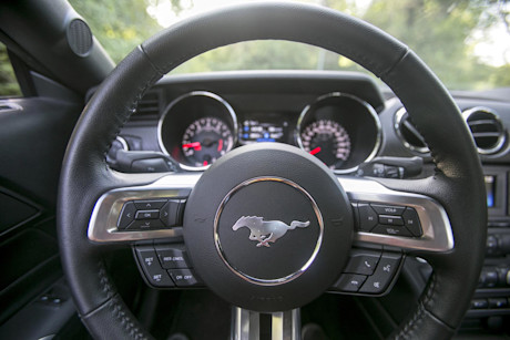 Editorial 2015 ford mustang v6 11 rf