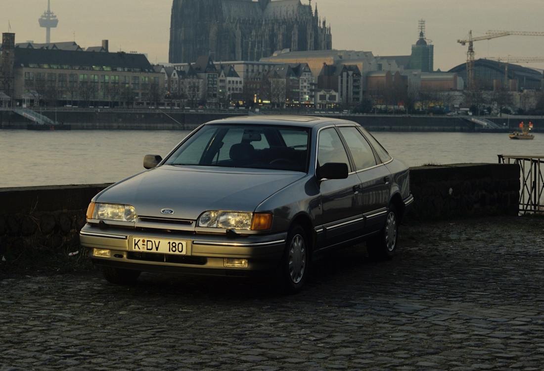 Ford-Scorpio-2