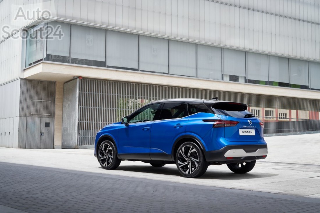 Nissan_QQ_Spain_Delivery_Low_005 (1).jpg