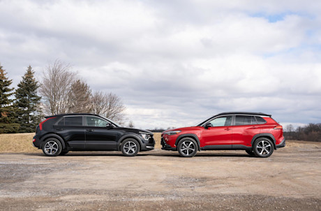Editorial 2024 kia niro vs 2024 toyota corolla cross hybrid 240408 06 jw