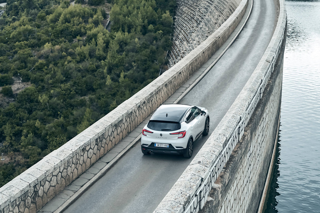 All-new-Renault-Captur-Arctic-White_024.jpg