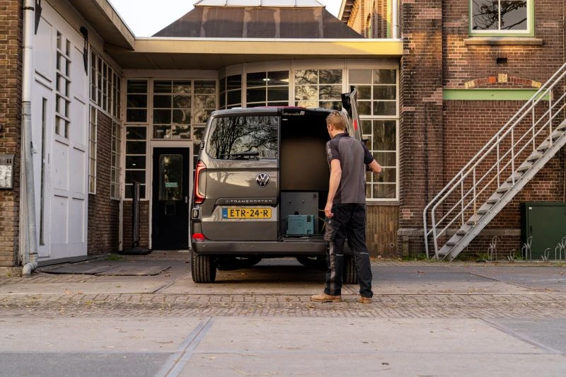 volkswagen-e-transporter-kost-46990-euro-kan-de-snoezige-id-buzz-wel-inpakken-2024-04