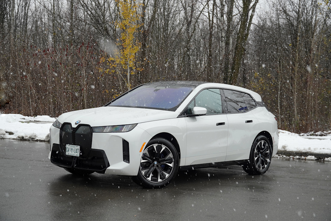 BMW iX xDrive60 2026 : essai routier Body Image