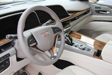 Editorial 2021 cadillac escalade esv premium luxury platinum 17 dw
