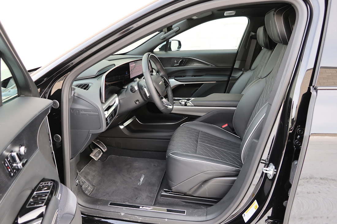 2026 Cadillac Lyriq V - TD - JM - 260223 - 1.jpg