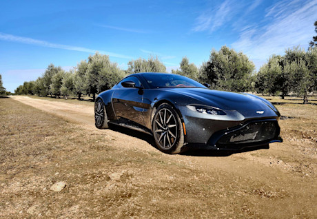 Editorial 2020 aston martin vantage 05 bh