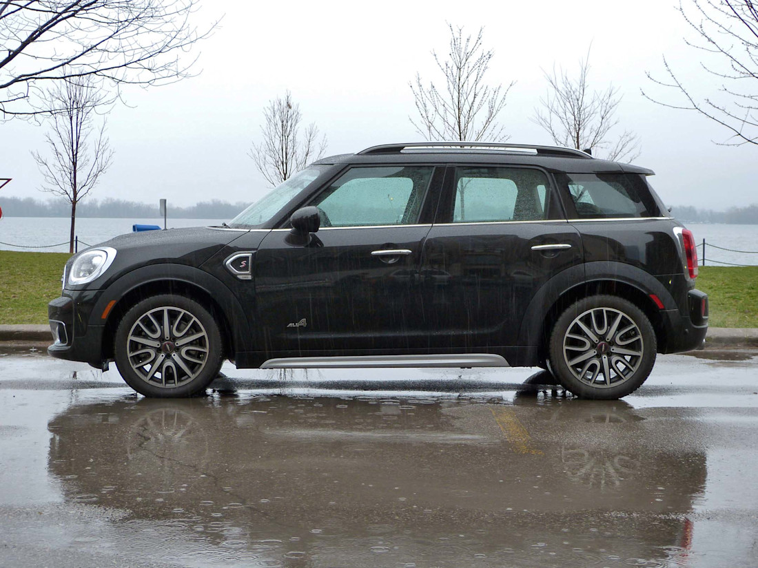 Editorial 2017 mini cooper s countryman all4 05 jb