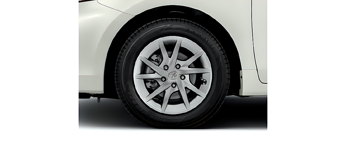 Toyota Prius v 2016 10