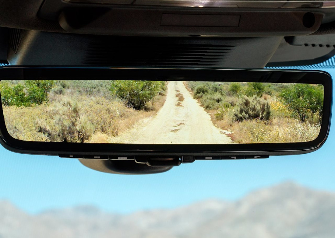 Land_Rover-Discovery_Sport-2020-1280-4b.jpg