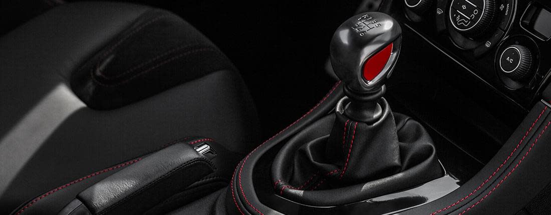 peugeot-rcz-r-l-02