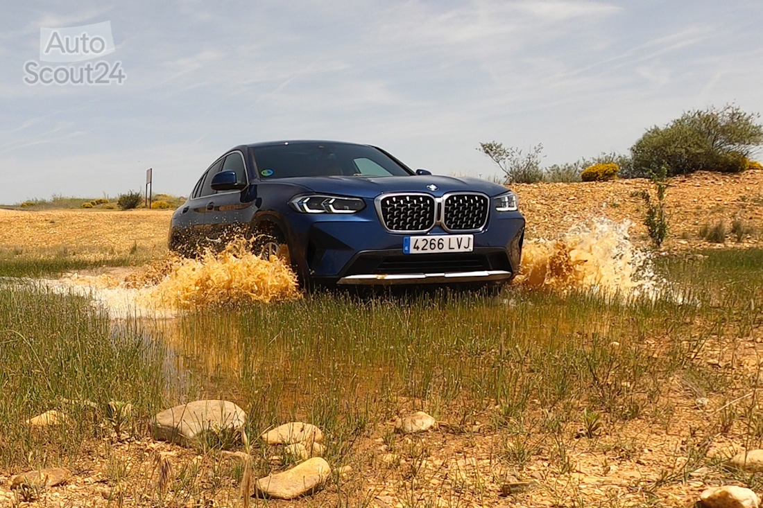 10_FOTO_bmw_x4_2.0d_vadeo.png