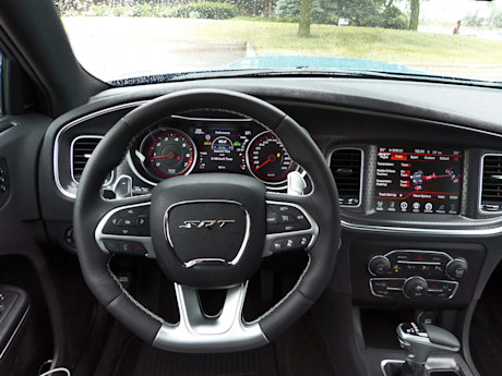 Editorial 2016 dodge charger srt 392 hemi jb 20