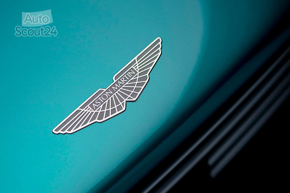 Aston-Martin-Valhalla-2022-(6).jpg