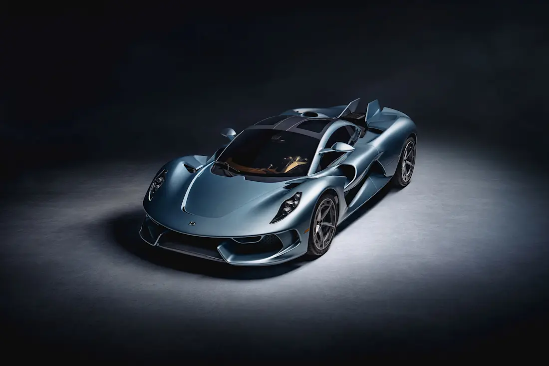 Hennessey-Blackbird-04