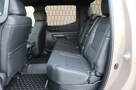 Editorial 2025 toyota tundra hybrid td jm 250237 24