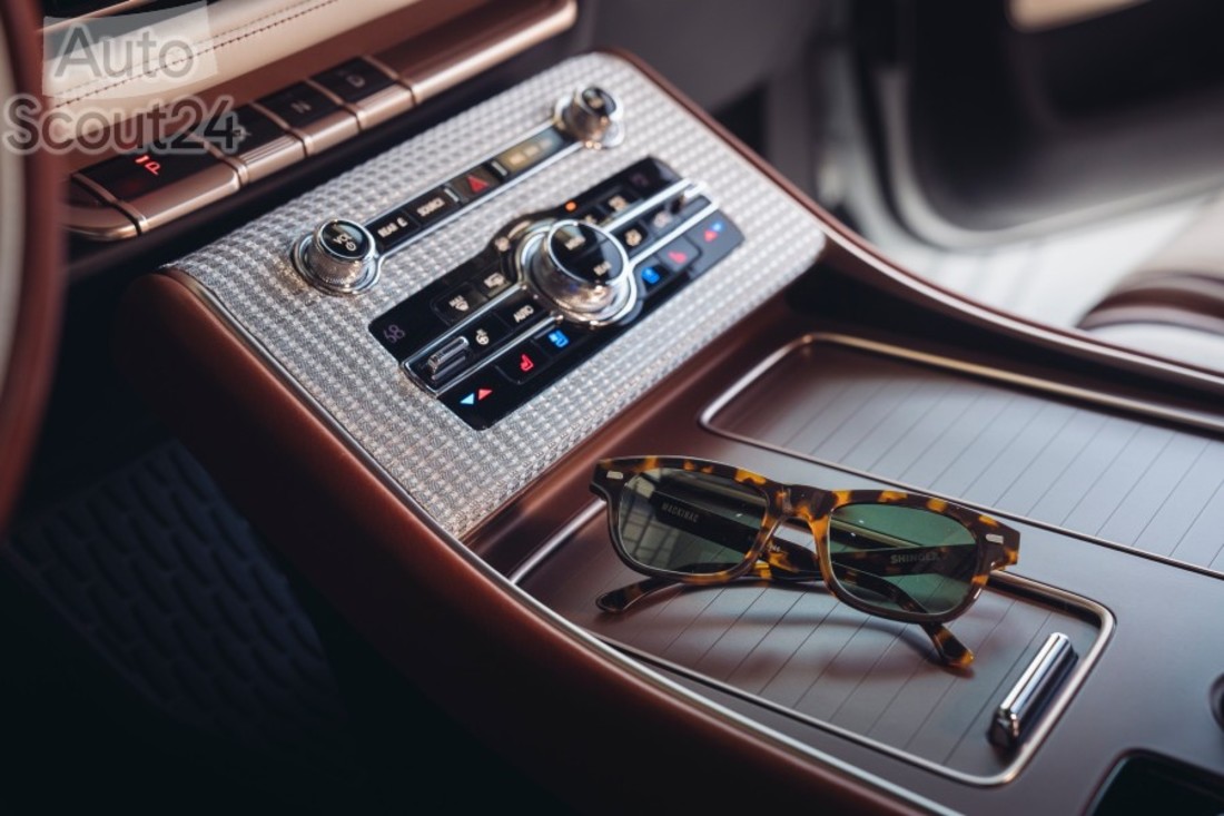 Lincoln-Aviator-Shinola-Concept-13 (2).jpg