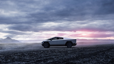tesla-cybertruck-2023-2