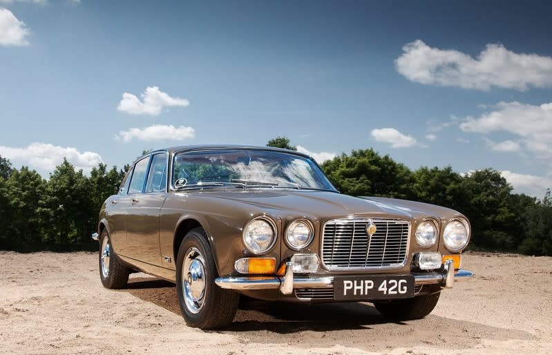Jaguar XJ6