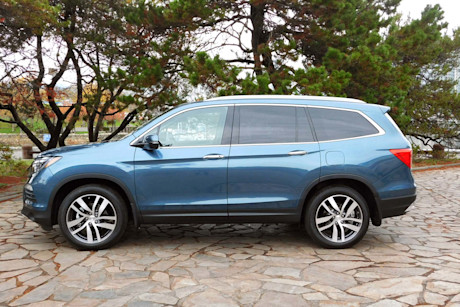 Editorial 2016 honda pilot touring awd sh 06