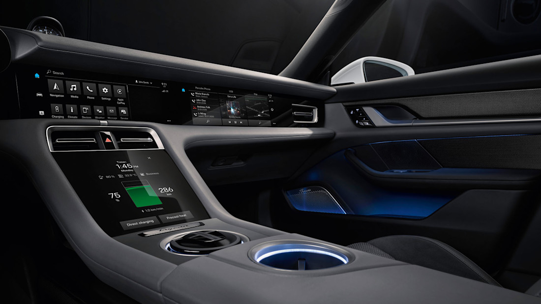 high_taycan_interior_2019_porsche_ag(3).jpg