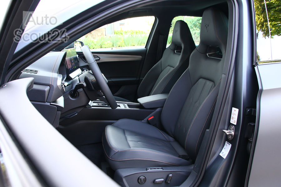 Ford Focus ST vs CUPRA LEon (4).JPG