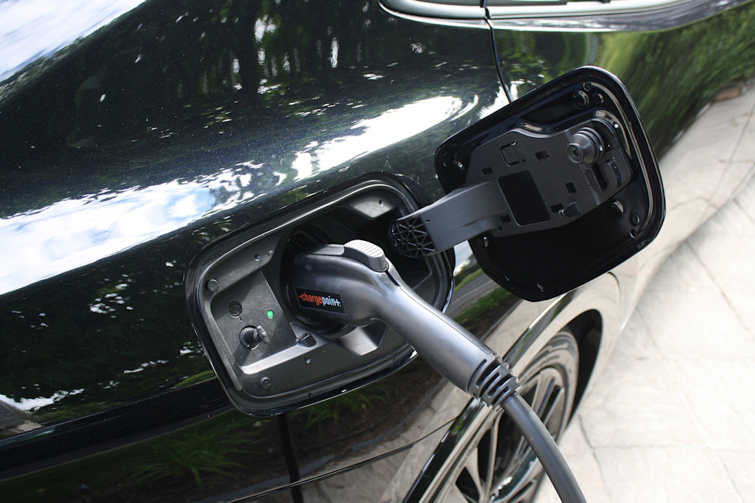 2026 Toyota Prius PHEV - TD - DB - 260625 - 22.jpg