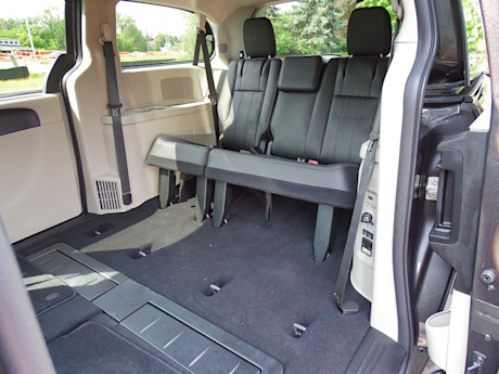 Editorial 2018 dodge grand caravan crew plus 24 jb