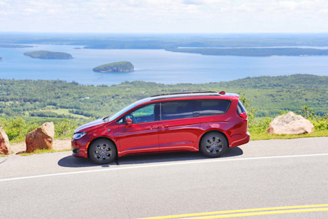 Chrysler Pacifica Hybrid 2019 : essai routier Body Image