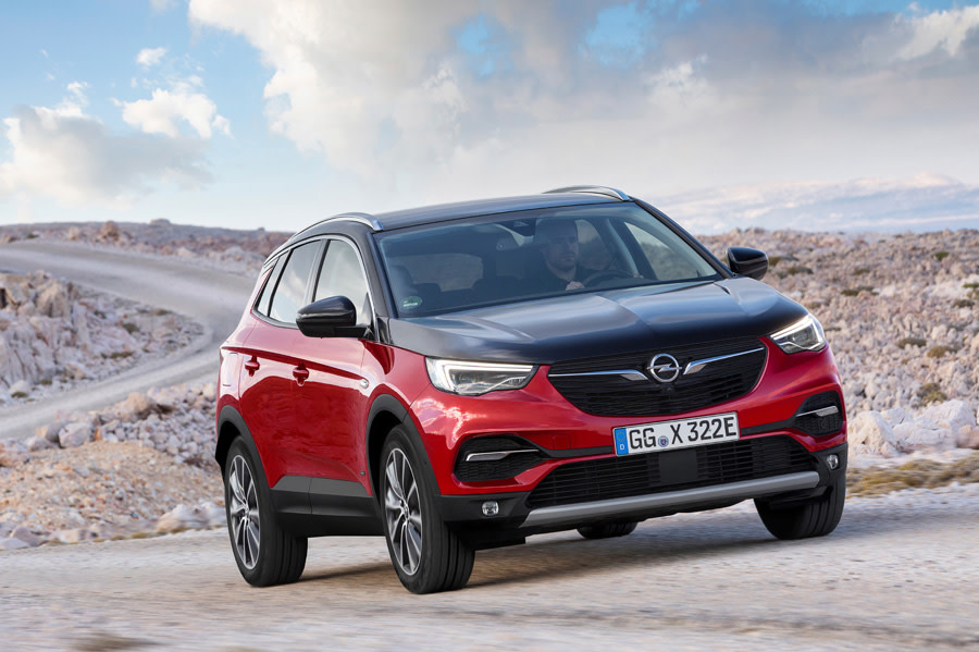 Opel-Grandland-X-Hybrid4 (1).jpg