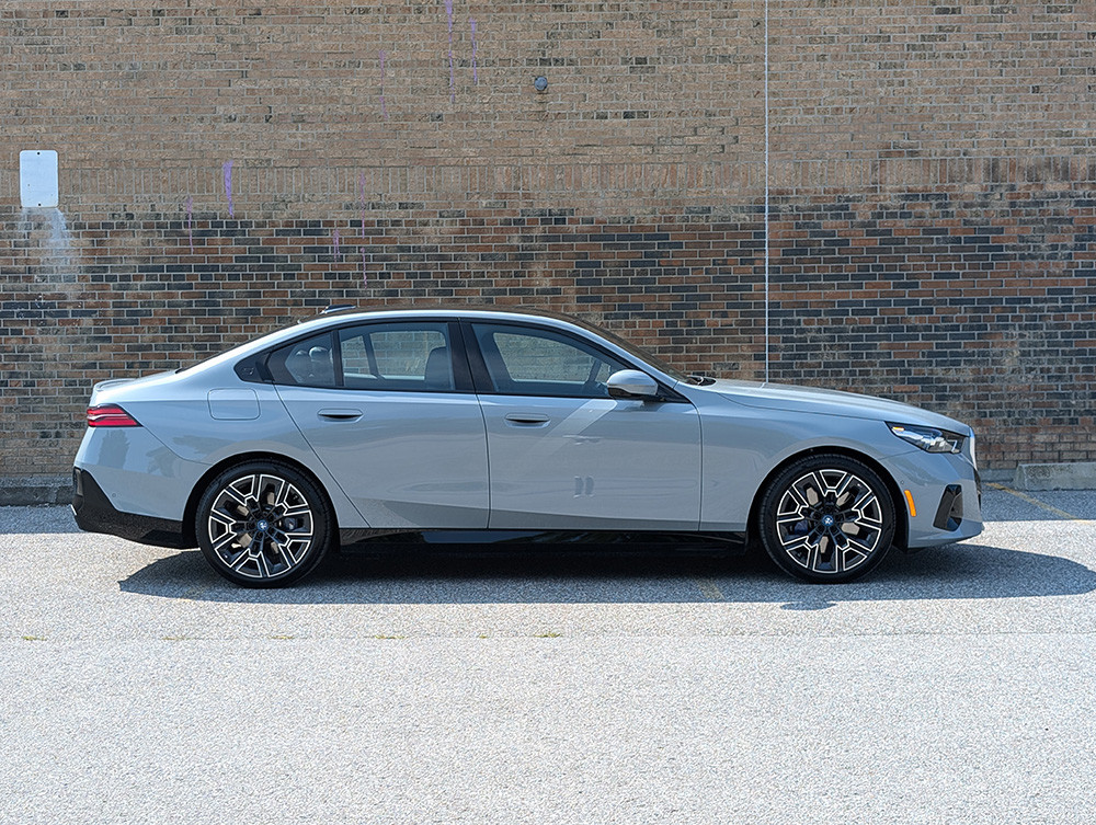 Editorial 2025 bmw i5 xdrive40 td sb 240813 14