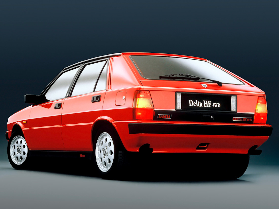 lancia_delta_hf_4wd_7.jpg