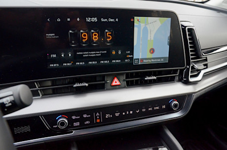 Kia Sportage PHEV 2023 : essai routier Body Image