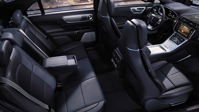 Interiorul Lincoln Continental