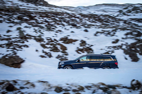 Editorial 2017 mercedes benz gls 400 4matic 02 bm