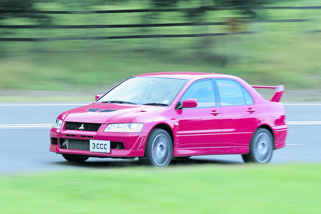 mitsubishi_lancer_evolution_VII_fq-300.jpeg