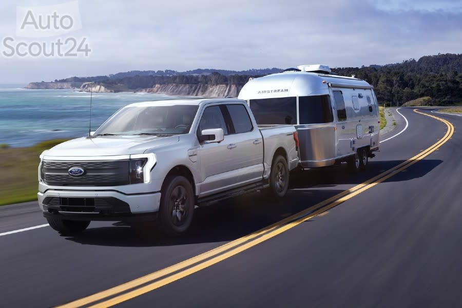 Ford-F-150_Lightning-2022-1280-04 (1).jpg