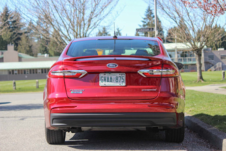 Editorial 2019 ford fusion energi titanium 06 dh