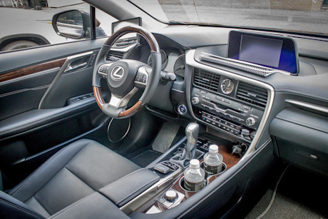 Editorial 2016 lexus rx 450h bm 05