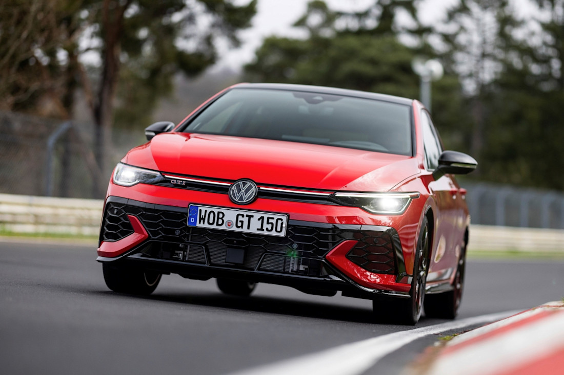 vw-golf-gti-edition-50 (3).jpg