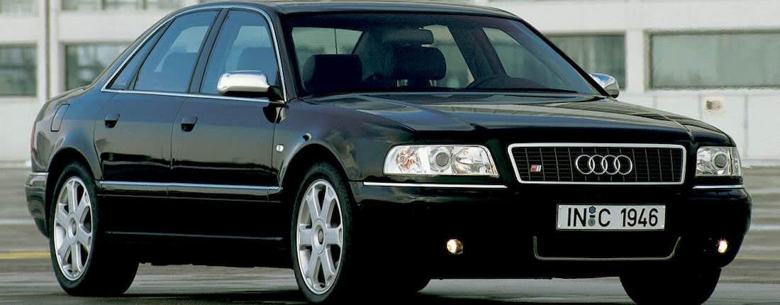 Audi S8 D2