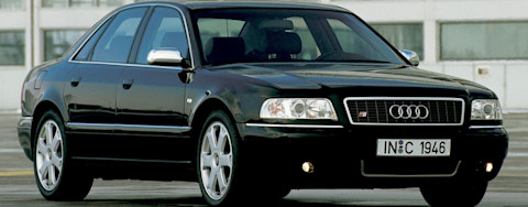 Audi S8 D2