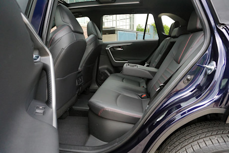 Editorial 2022 toyota rav4 prime xse w technology package 15 di