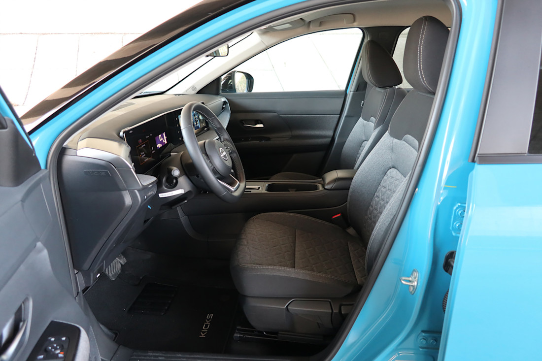 2026 Nissan Kicks SV AWD - TD - JM - 260526 - 16.jpg