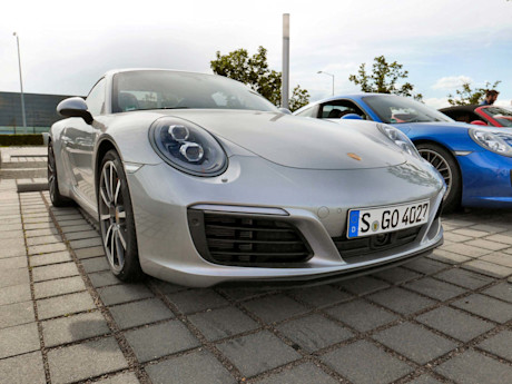 Editorial 16 bh 2017 porsche 911 carrera 4s