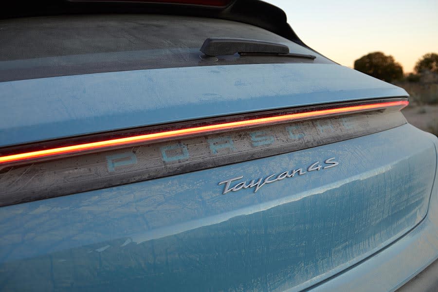 PORSCHE-TAYCAN-CROSS-TURISMO-068.jpg