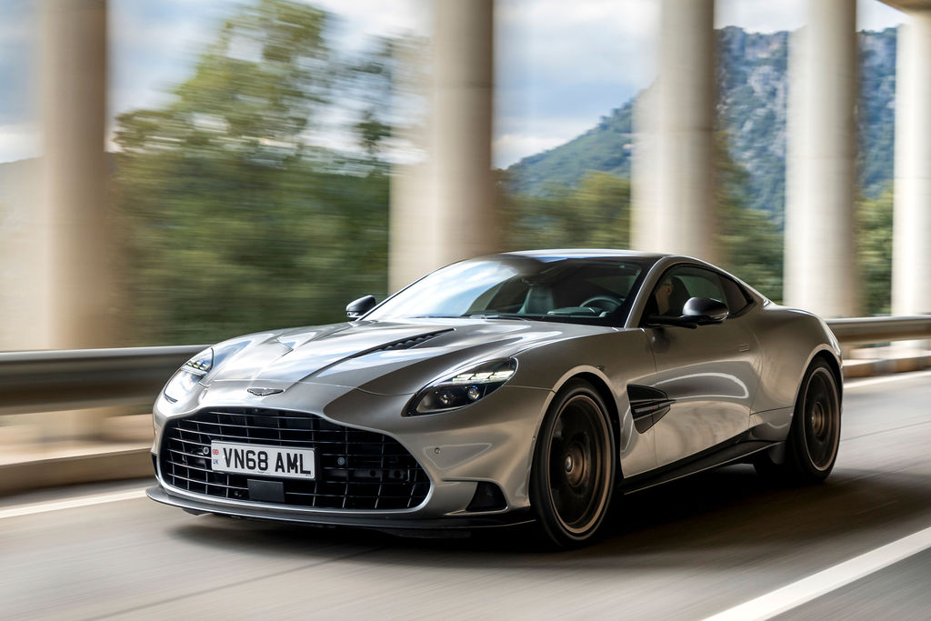 2025 Aston Martin Vanquish First Drive Review - AutoTrader.ca
