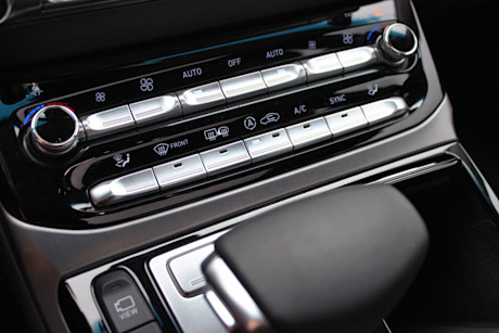 Editorial 2017 genesis g90 33t 23 dh