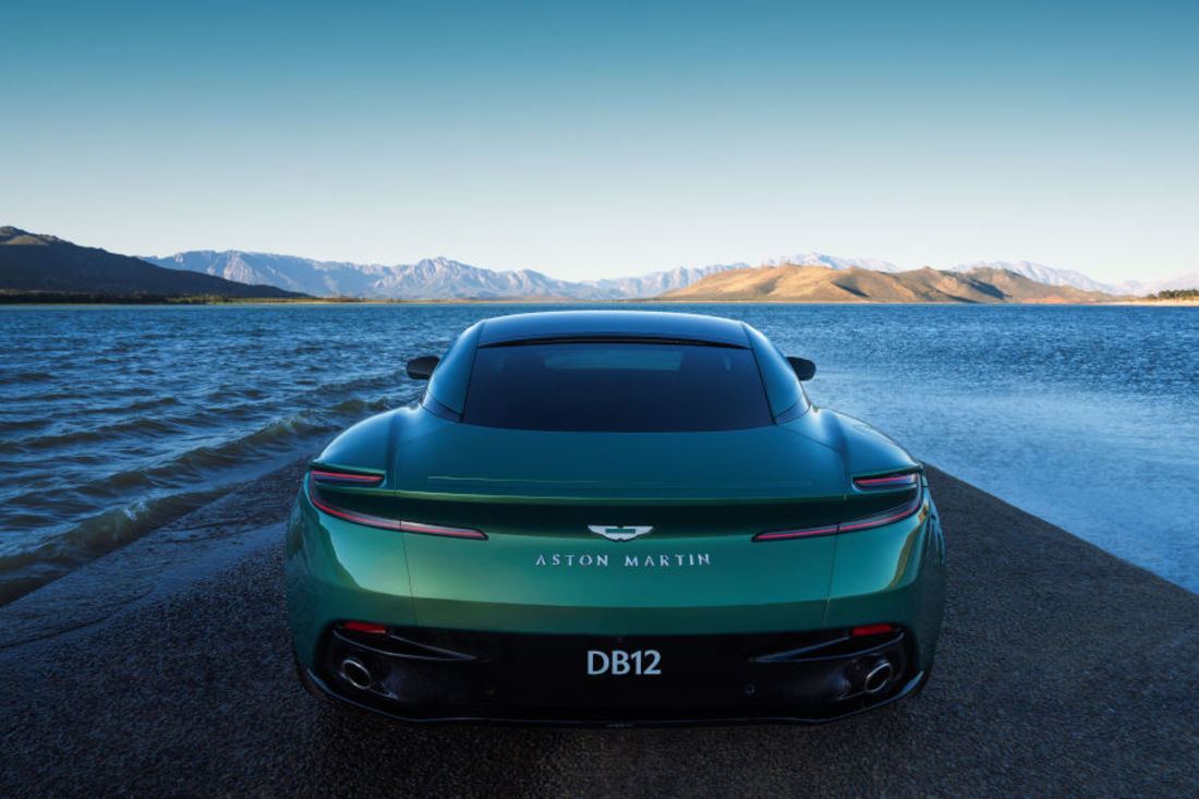 Nuevo-Aston-Martin-DB12-2023 (34).jpg