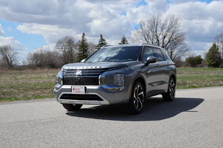 Editorial 2024 mitsubishi outlander phev gt premium 13